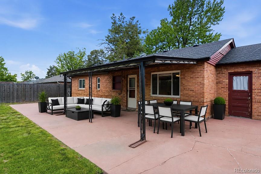 880 Tucson Street Aurora CO 80011