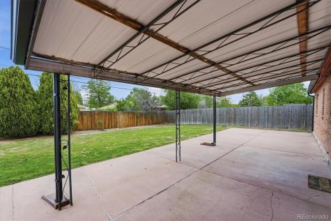880 Tucson Street Aurora CO 80011