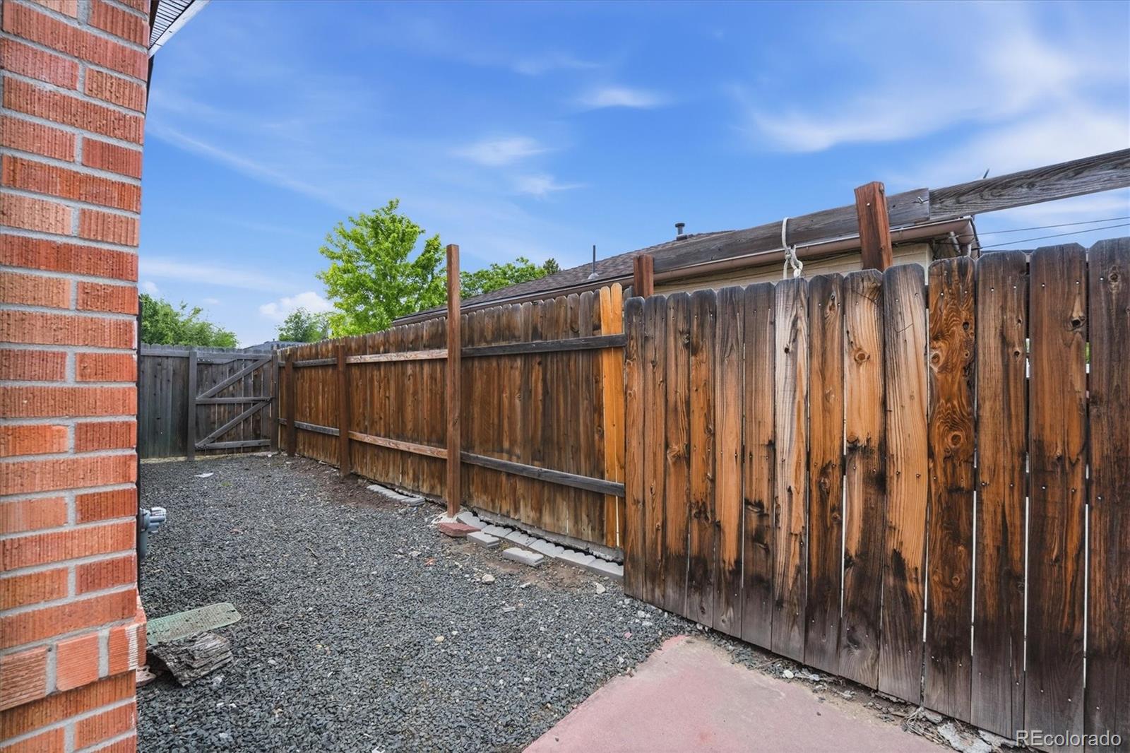 880 Tucson Street Aurora CO 80011