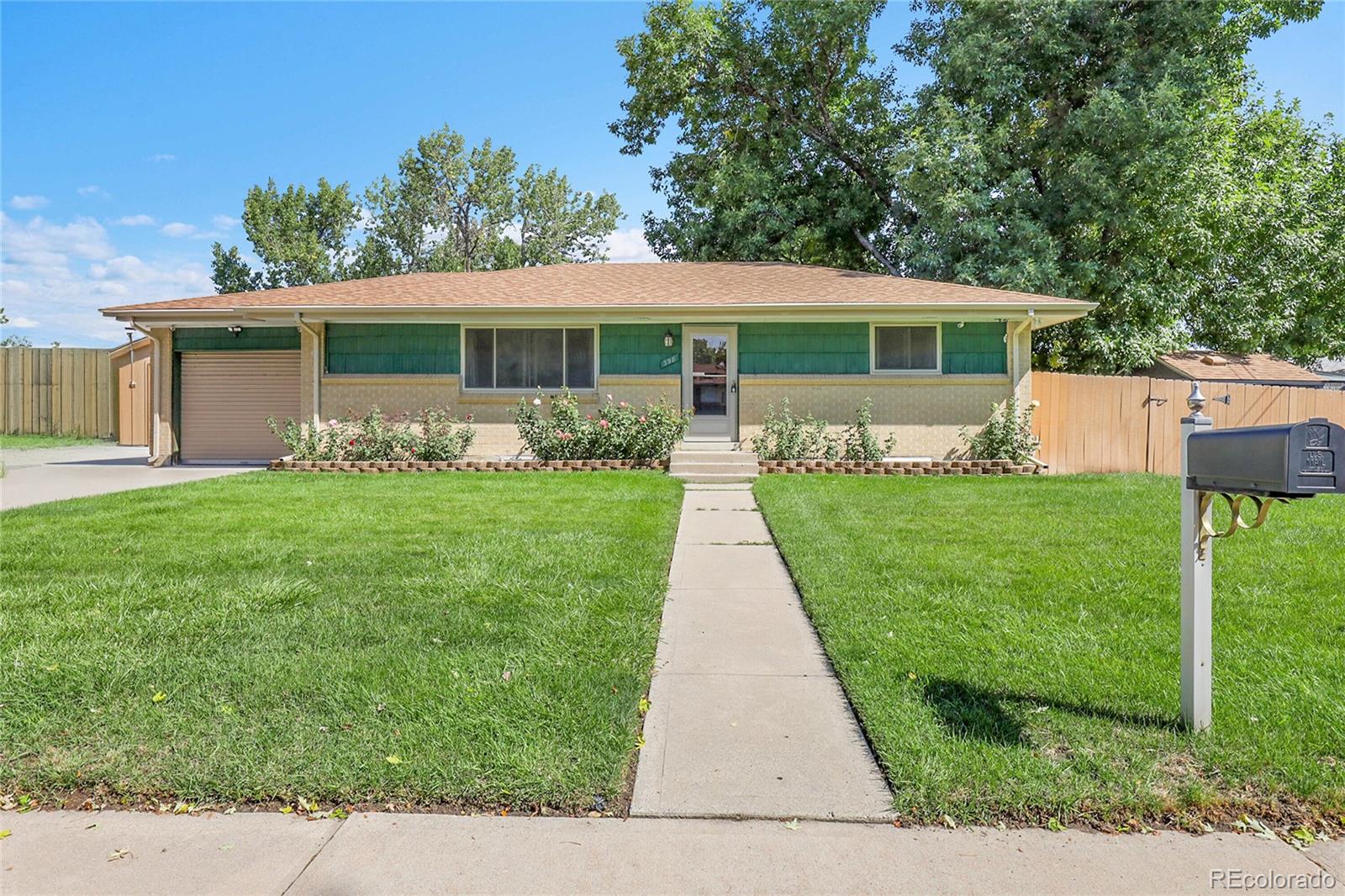 398 S Queen Circle Lakewood CO 80226