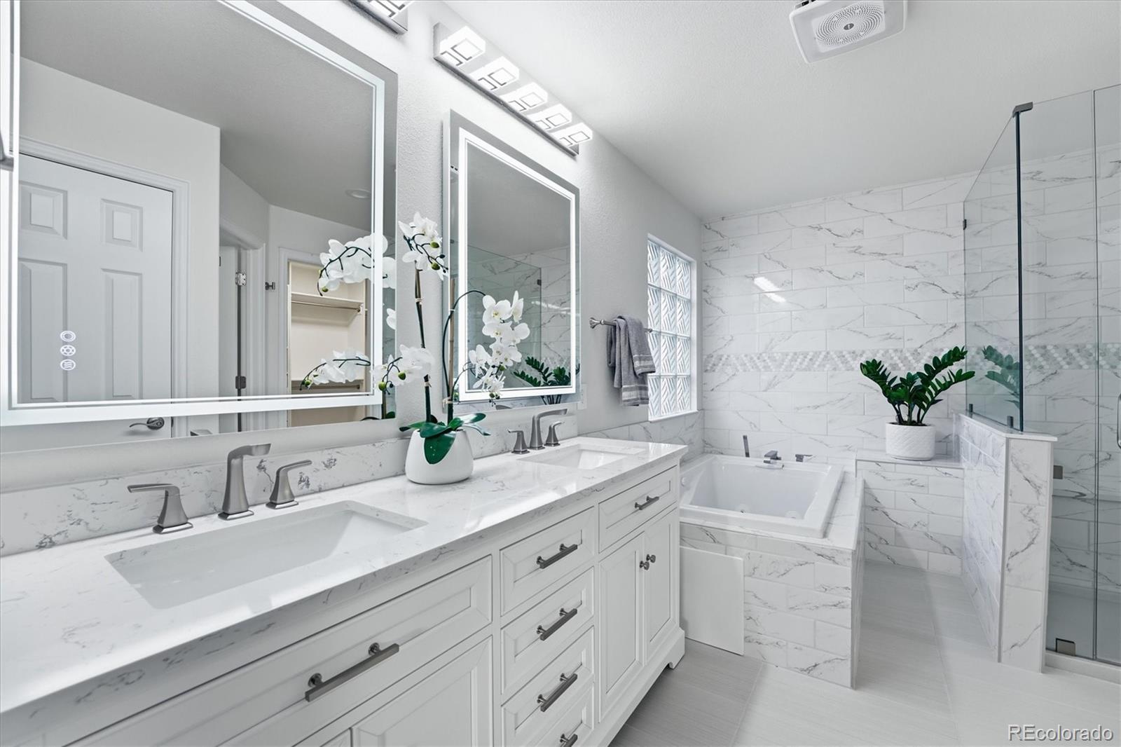 1011 S Valentia Street Denver CO 80247