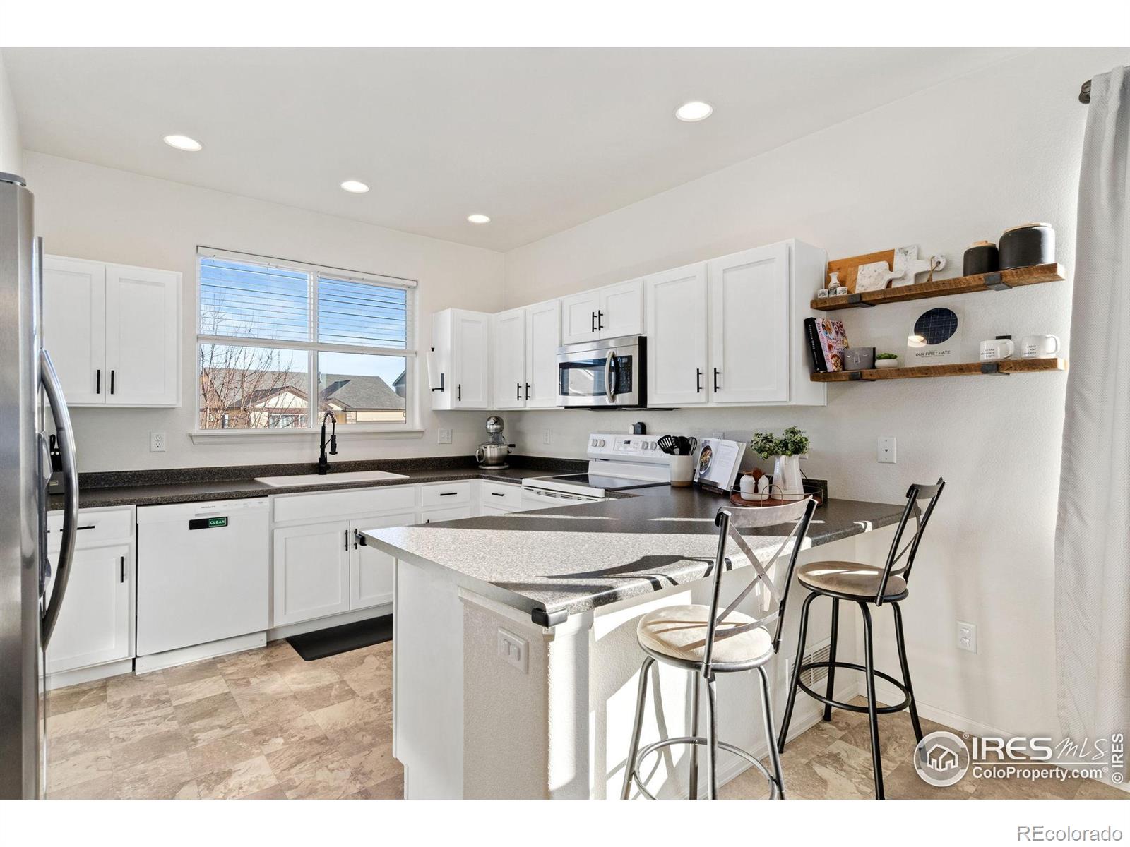 Windsor CO, 2004 Thundercloud Drive