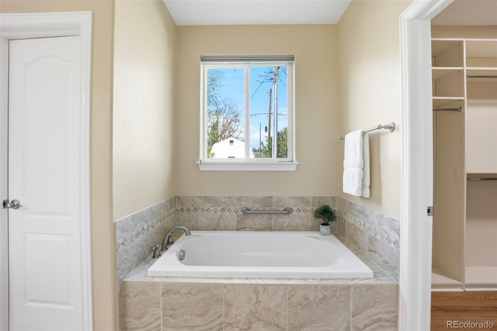 1175 S Balsam Street Lakewood CO 80232