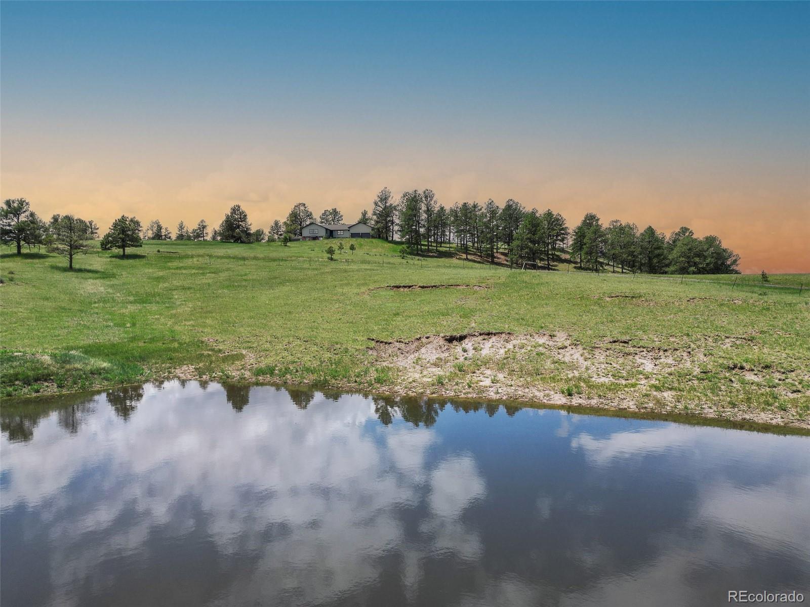 1752 Private Road 130 Elizabeth CO 80107