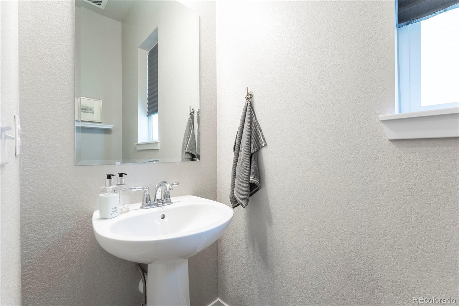 21574 E 59th Drive Aurora CO 80019