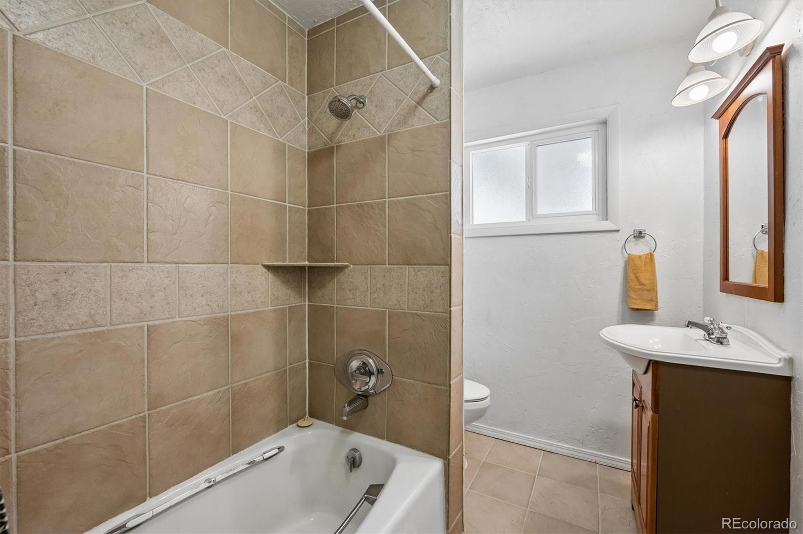 7250 Avrum Drive Denver CO 80221