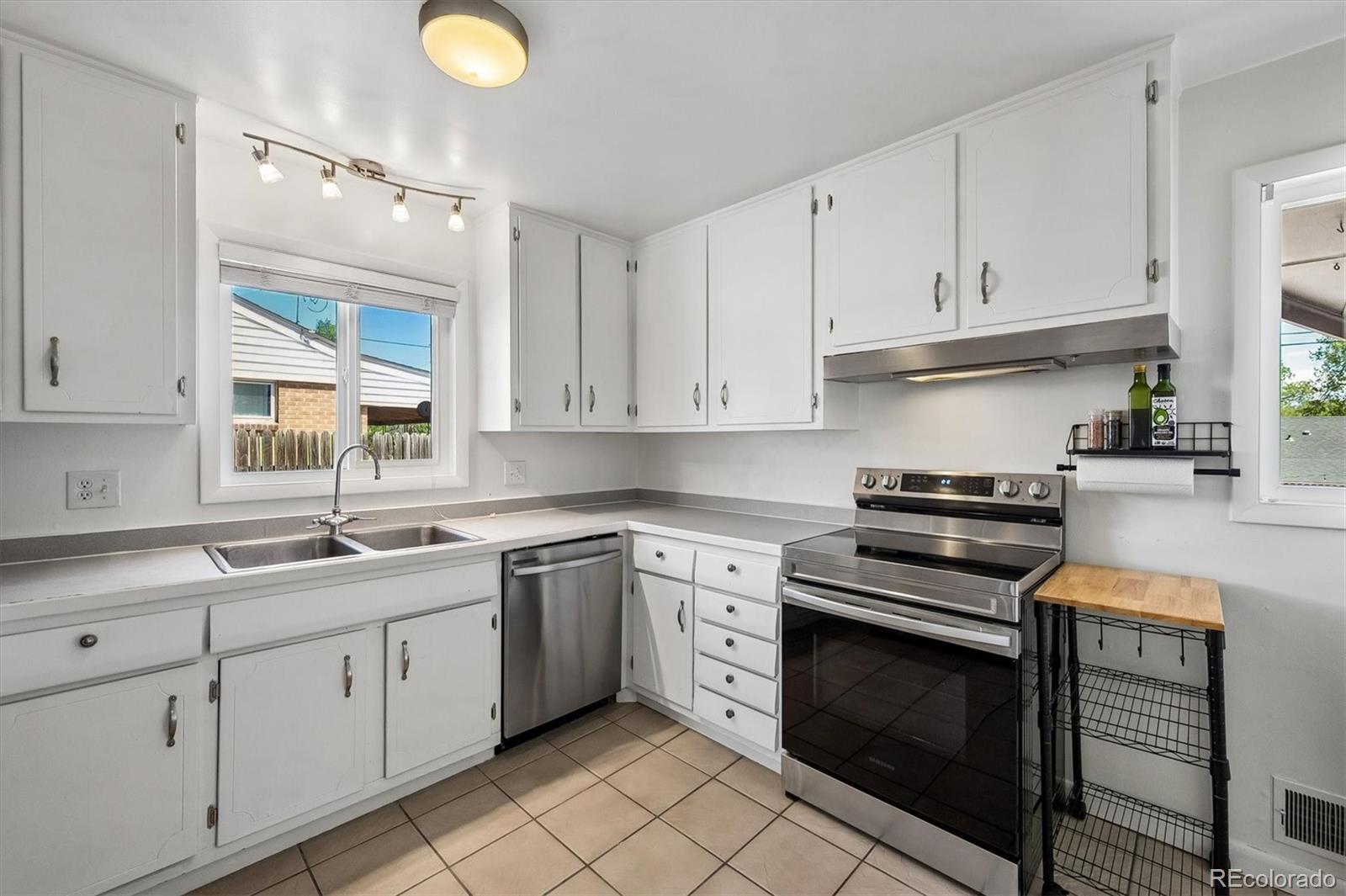 7250 Avrum Drive Denver CO 80221