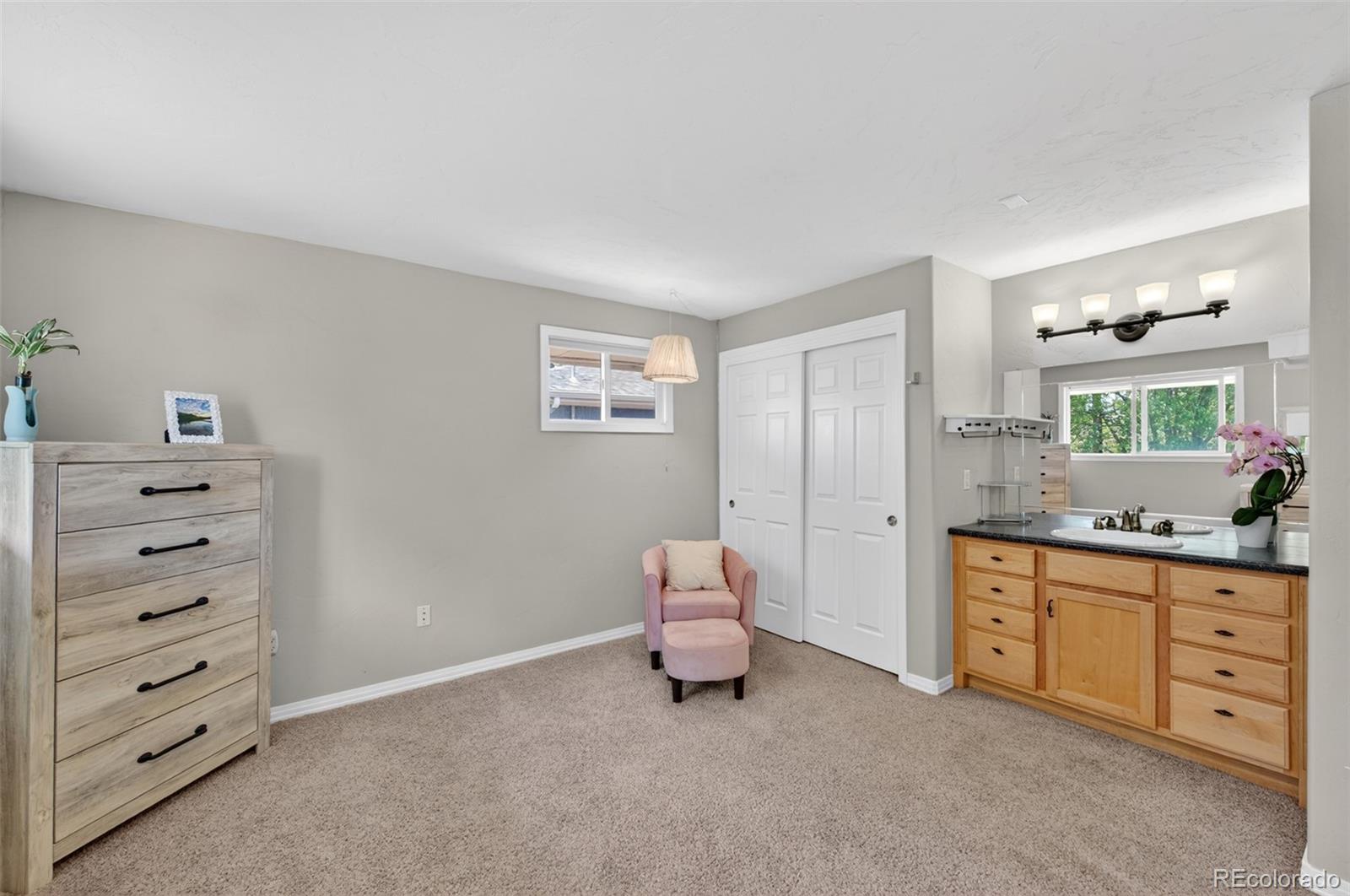 284 W Shepperd Avenue Littleton CO 80120