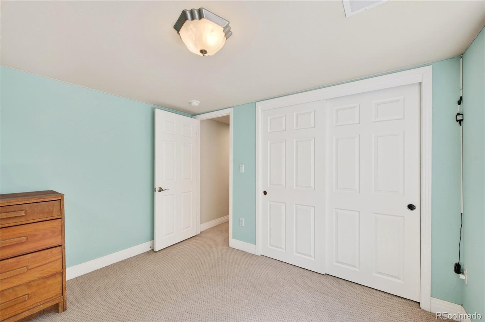 284 W Shepperd Avenue Littleton CO 80120