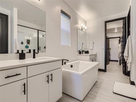 21418 E 61st Drive Aurora CO 80019