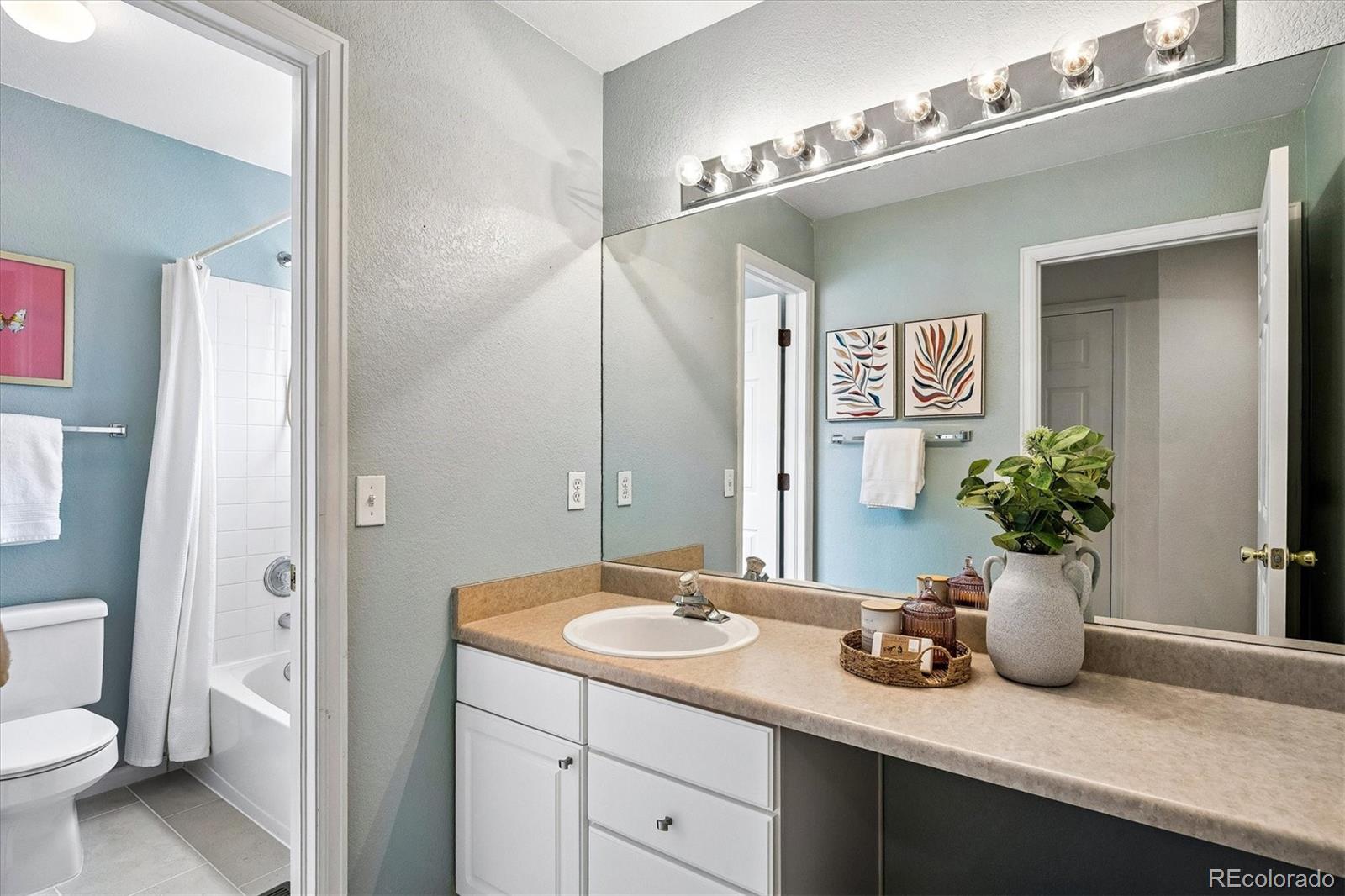 2956 S Espana Court Aurora CO 80013