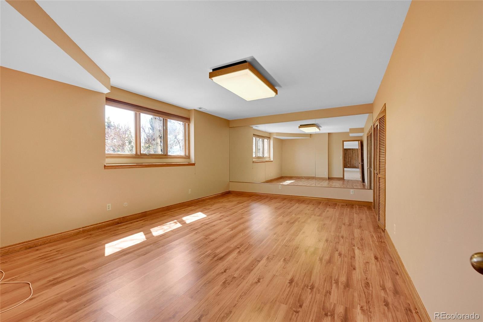 1923 S Queen Drive Lakewood CO 80227