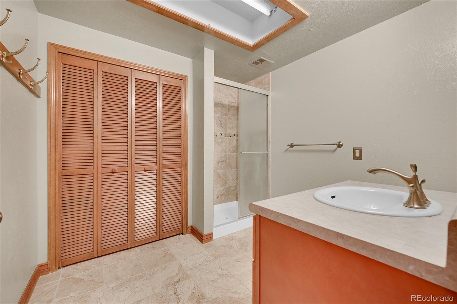 1923 S Queen Drive Lakewood CO 80227