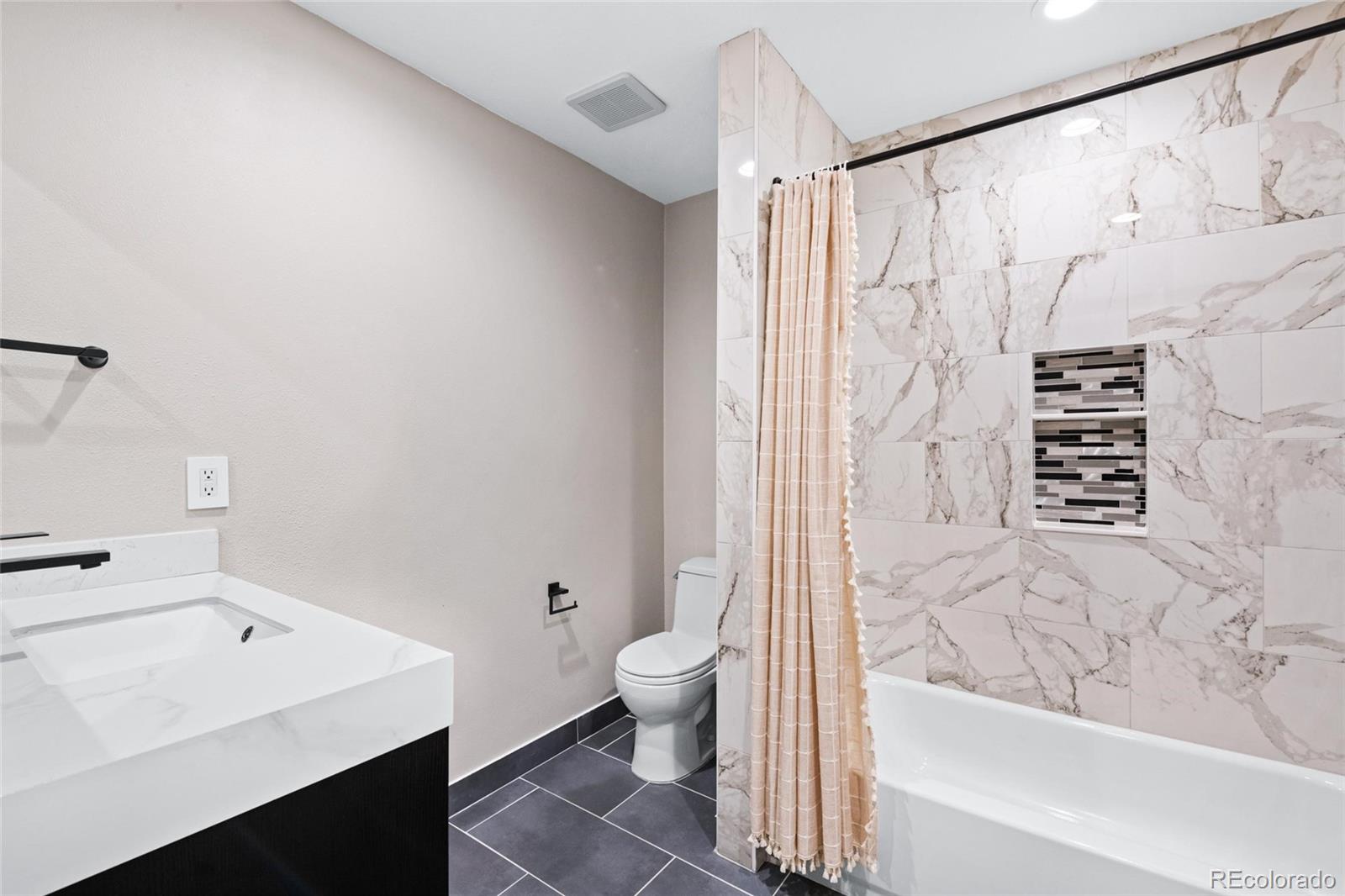 9012 W Center Avenue Lakewood CO 80226