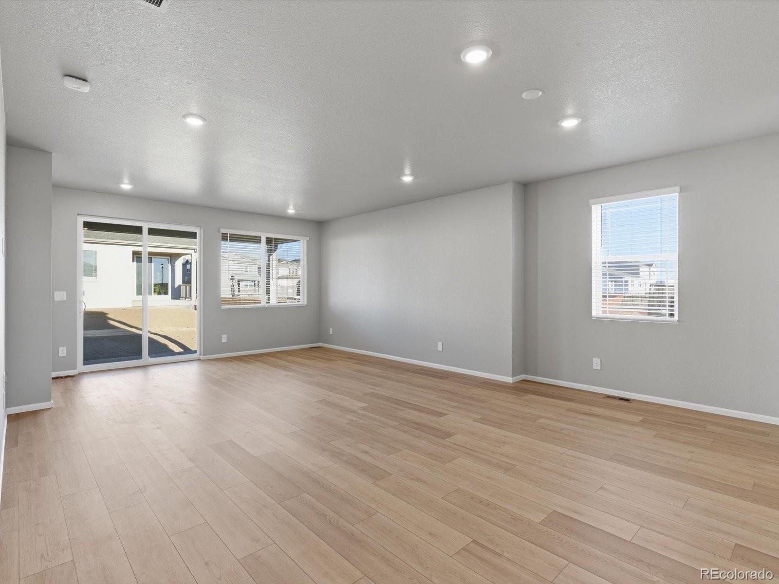 8906 Rifle Street Commerce City CO 80022