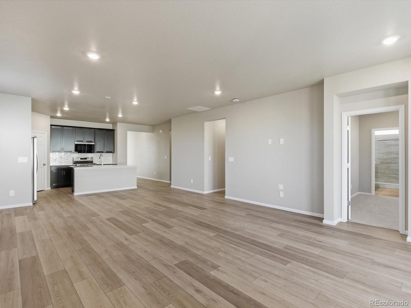 8906 Rifle Street Commerce City CO 80022