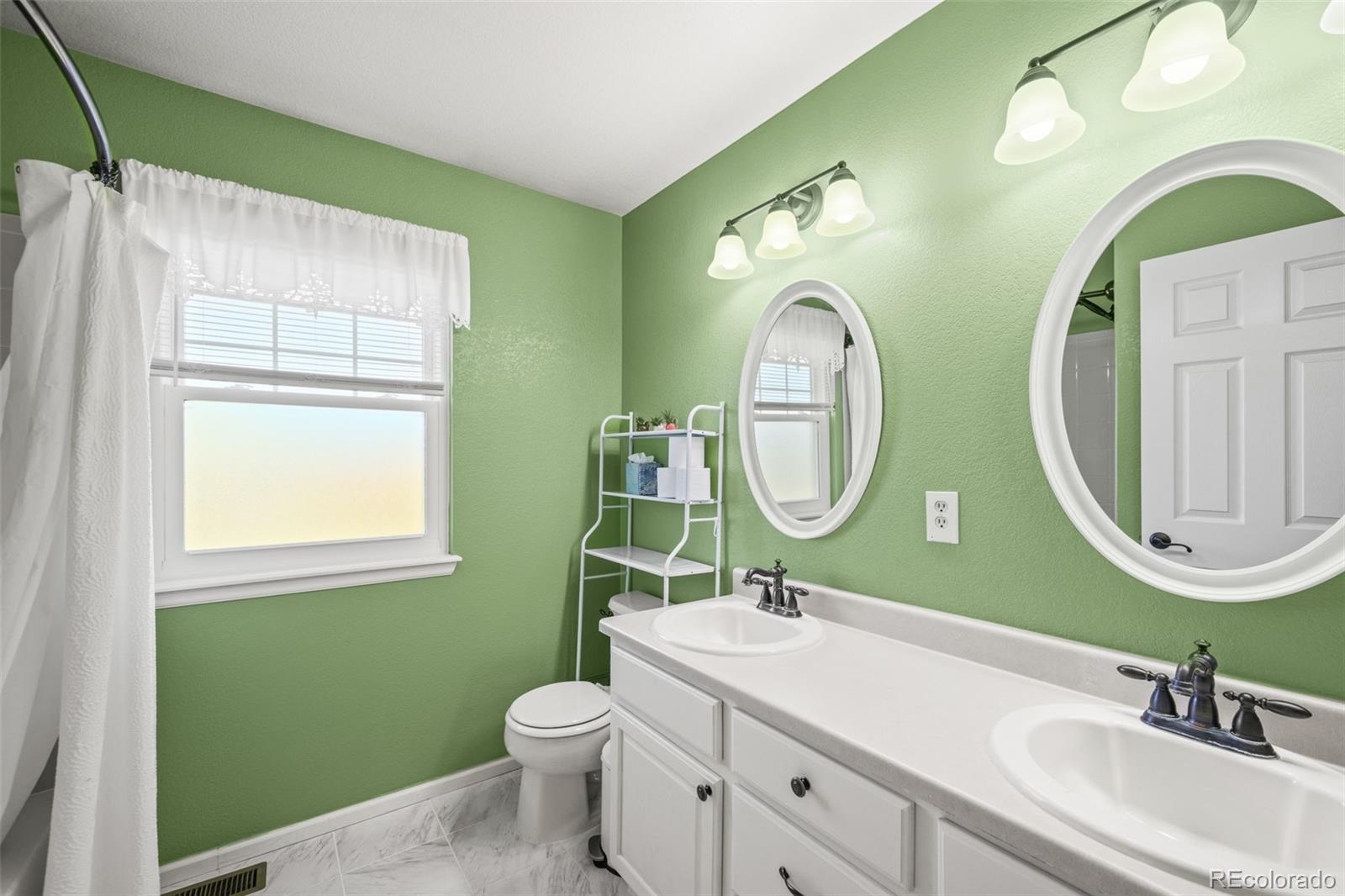 4984 S Gold Bug Way Aurora CO 80016