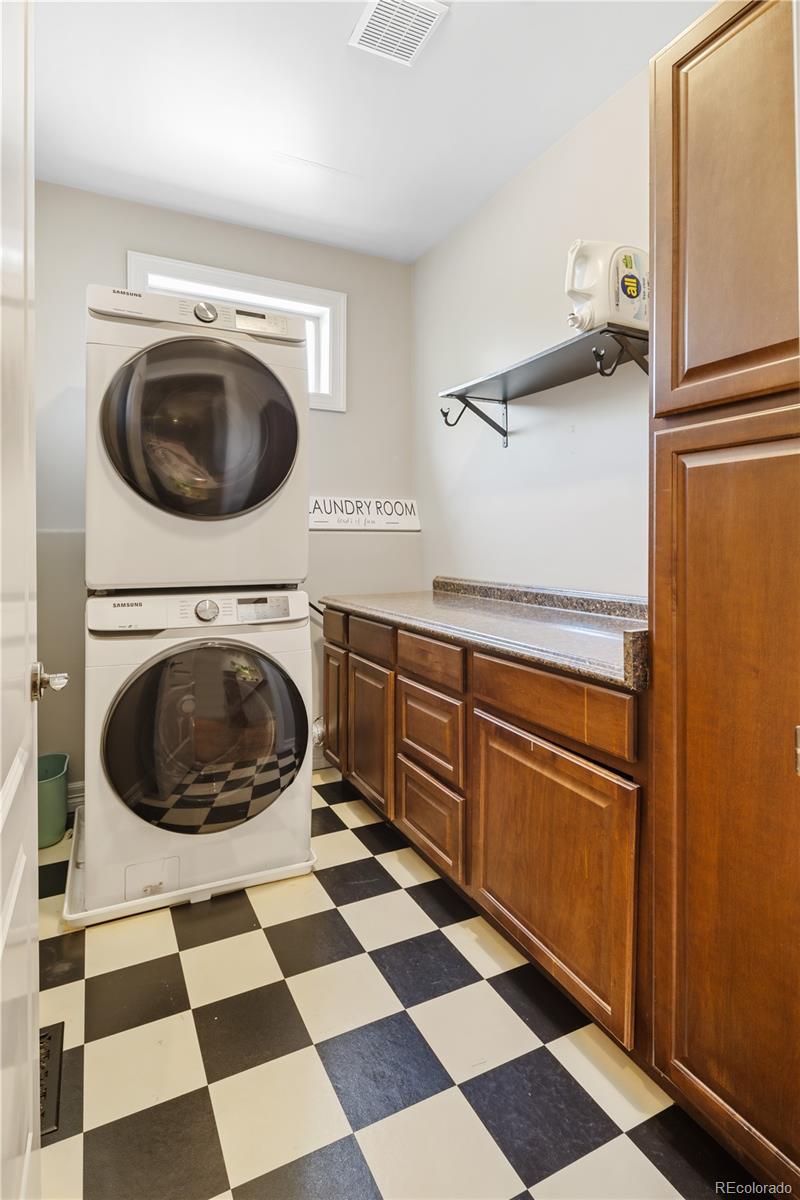 2527 Tremont Place Denver CO 80205