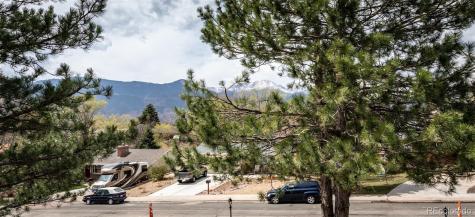 1021 Pioneer Lane Colorado Springs CO 80904