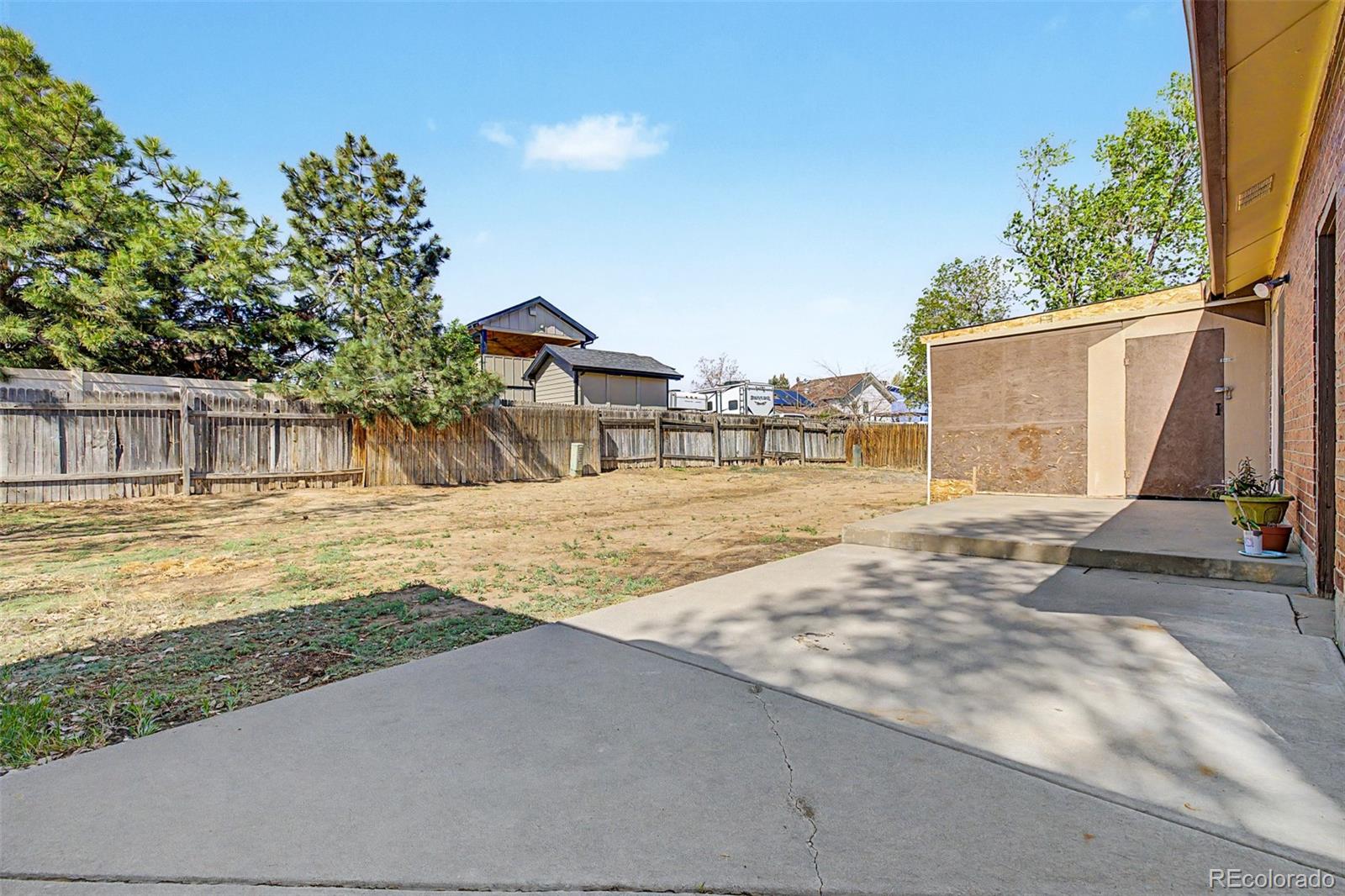 5009 Uvalda Street Denver CO 80239