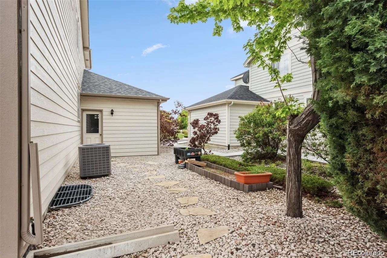 17391 E Weaver Avenue Aurora CO 80016