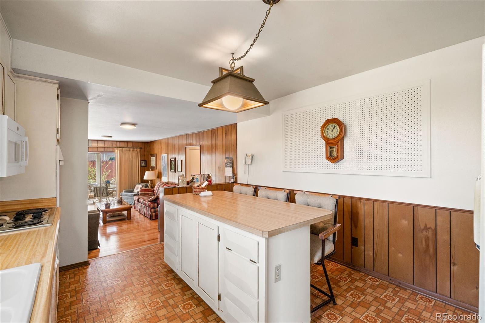 398 Uvalda Street Aurora CO 80011