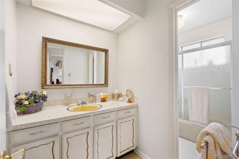 398 Uvalda Street Aurora CO 80011