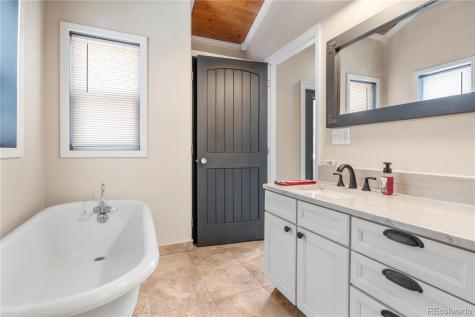 396 Mohawk Heights Florissant CO 80816