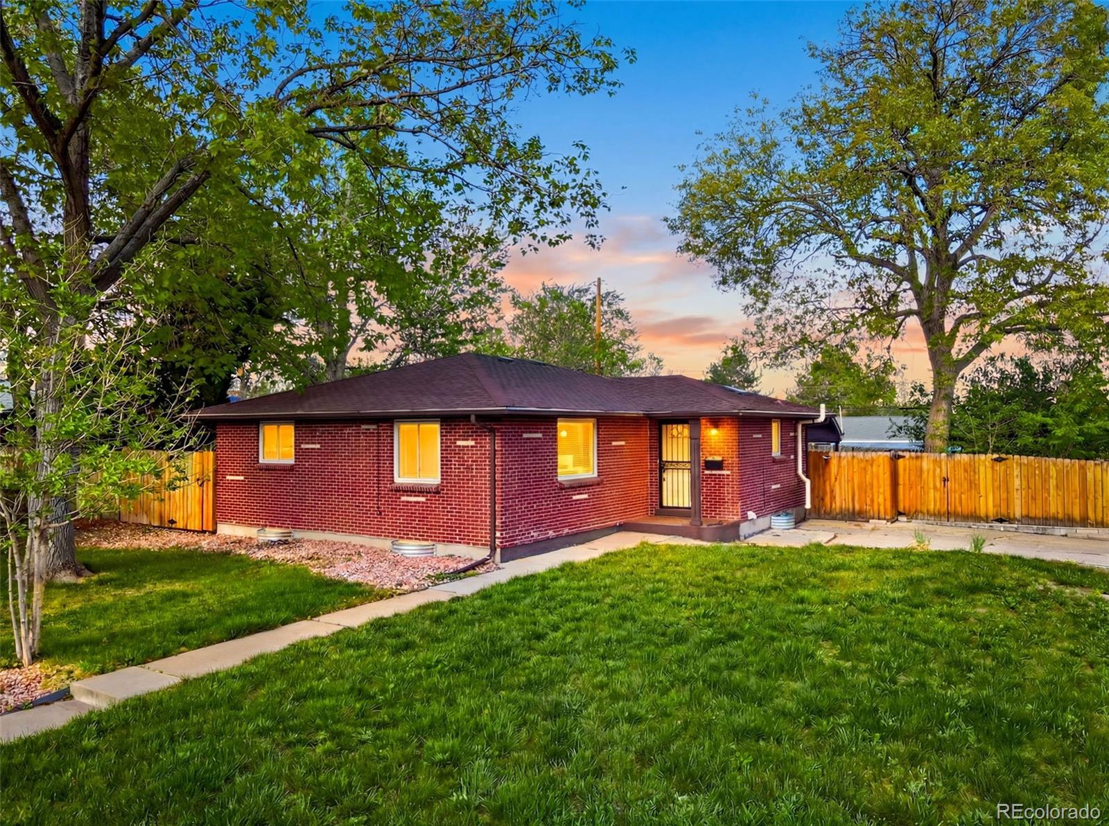 1490 S Zephyr Street Lakewood CO 80232
