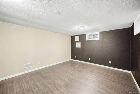 1490 S Zephyr Street Lakewood CO 80232
