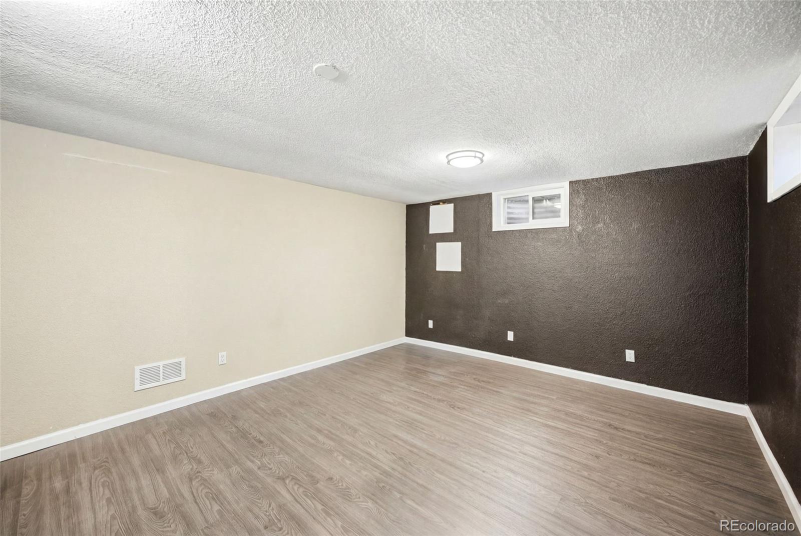 1490 S Zephyr Street Lakewood CO 80232