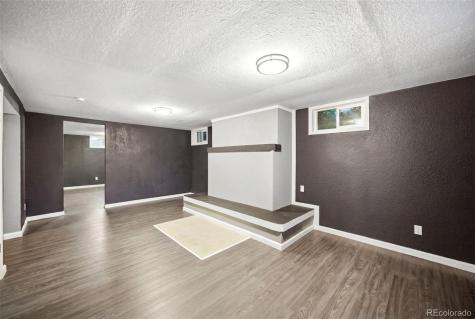 1490 S Zephyr Street Lakewood CO 80232