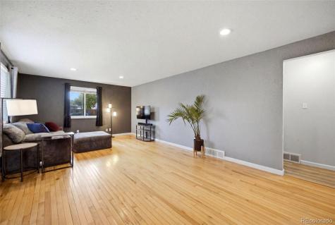 1490 S Zephyr Street Lakewood CO 80232