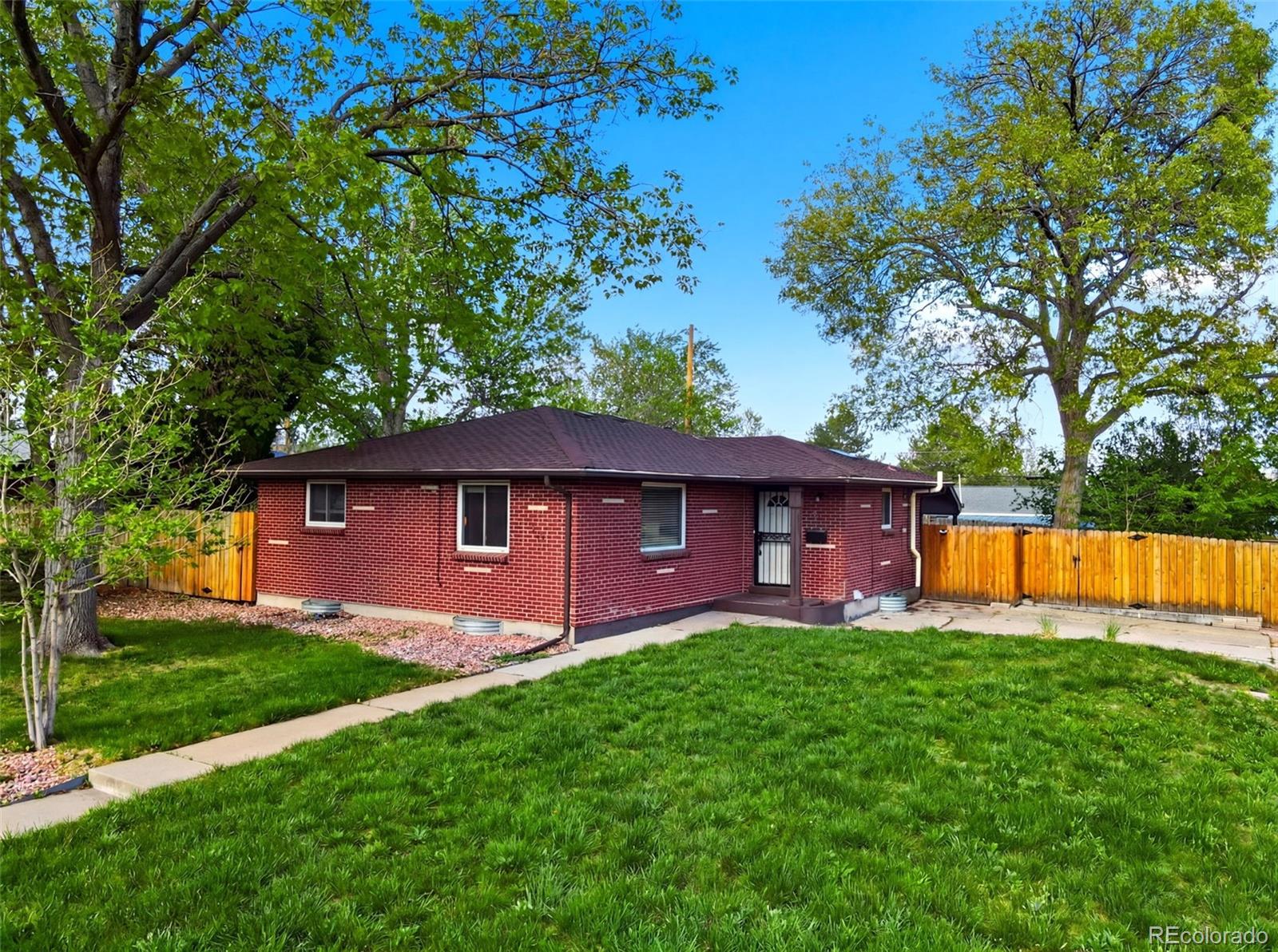 1490 S Zephyr Street Lakewood CO 80232