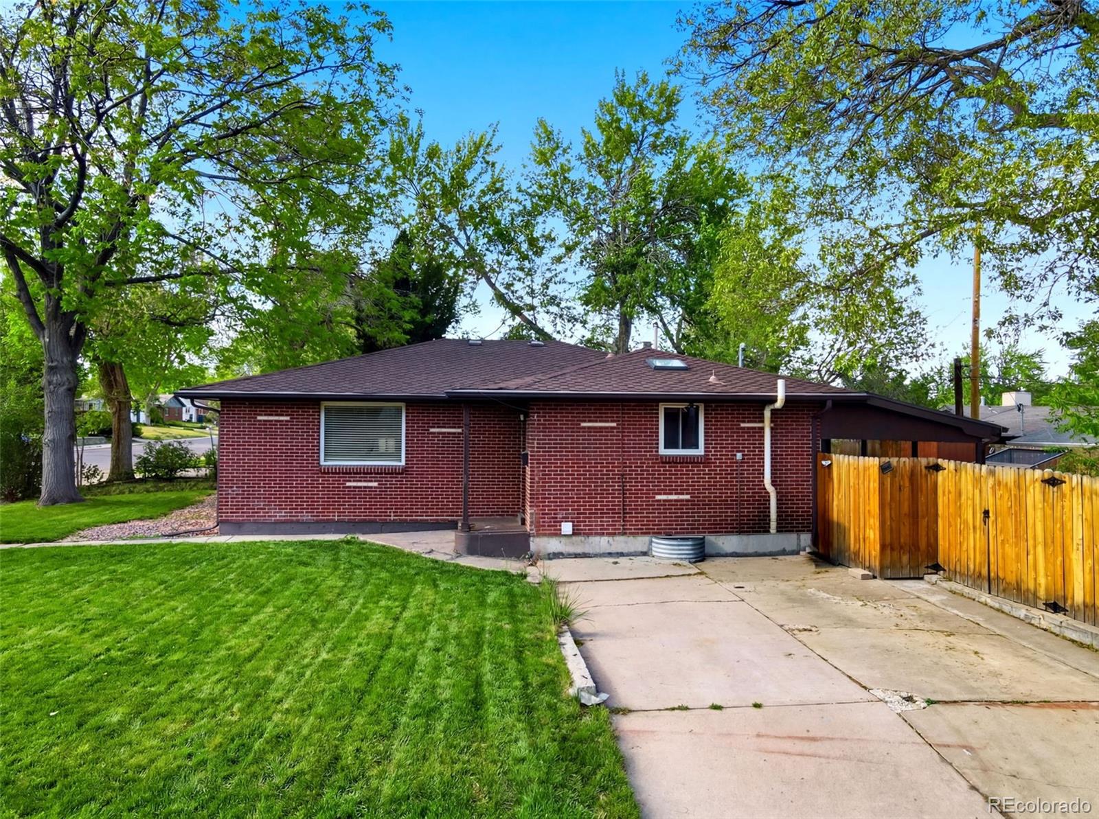 1490 S Zephyr Street Lakewood CO 80232