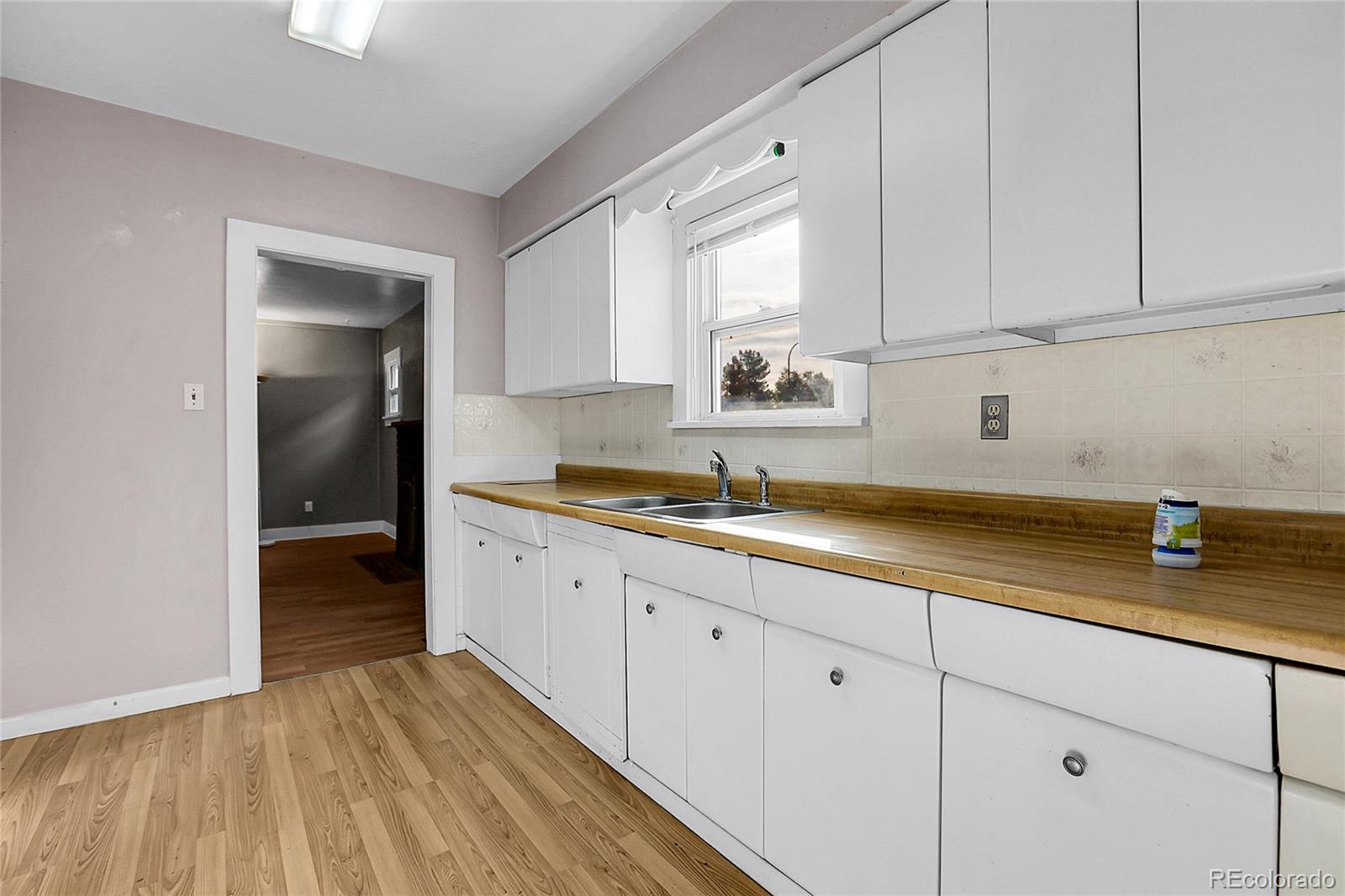 5687 S Foresthill Street Littleton CO 80120