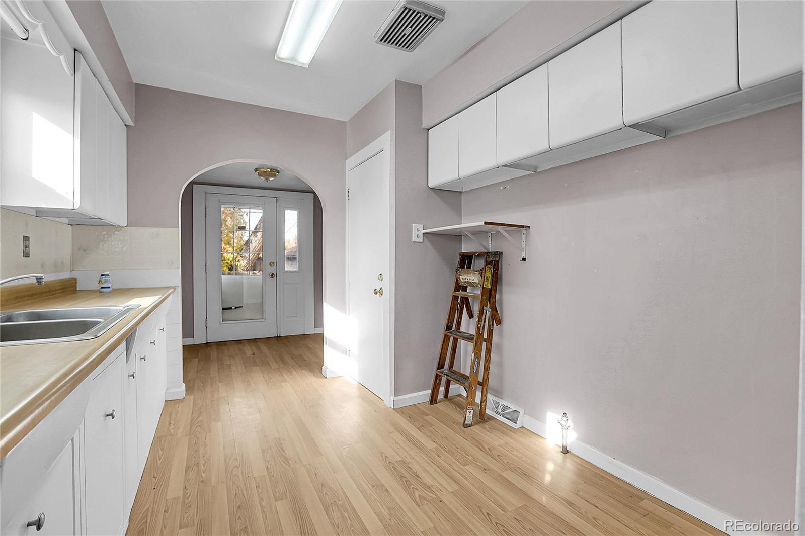 5687 S Foresthill Street Littleton CO 80120