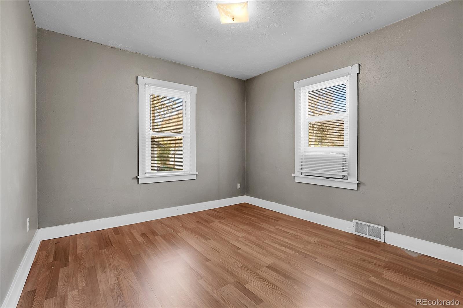 5687 S Foresthill Street Littleton CO 80120