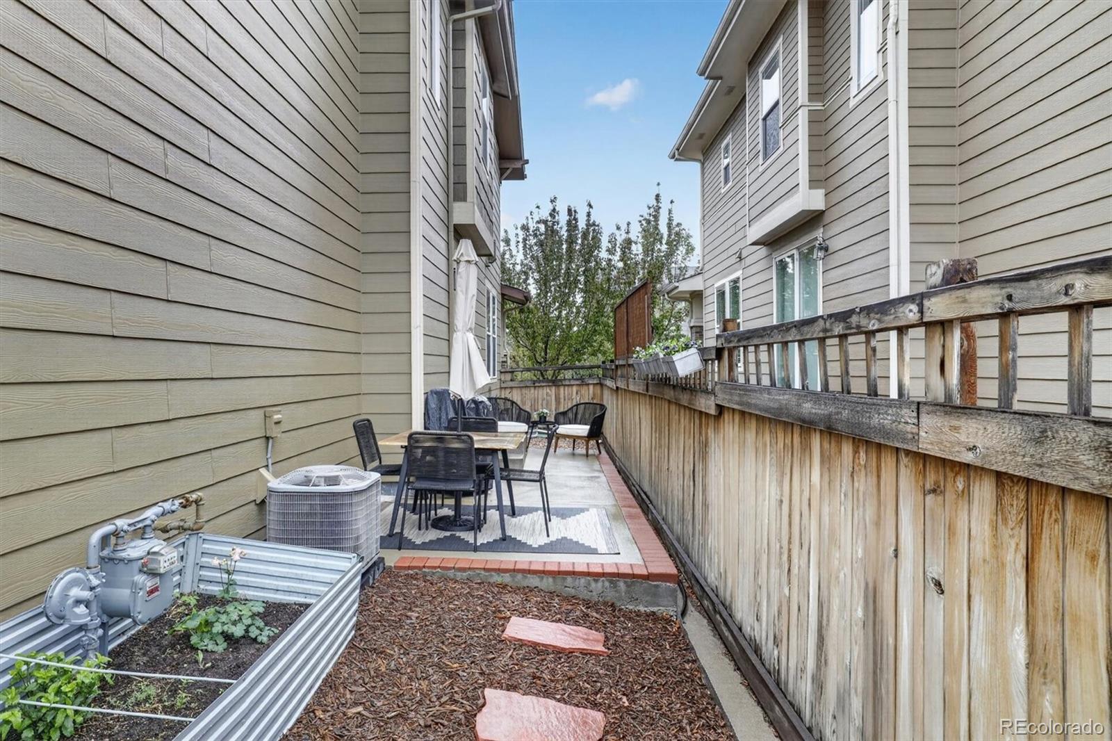 11277 E 28th Place Denver CO 80238