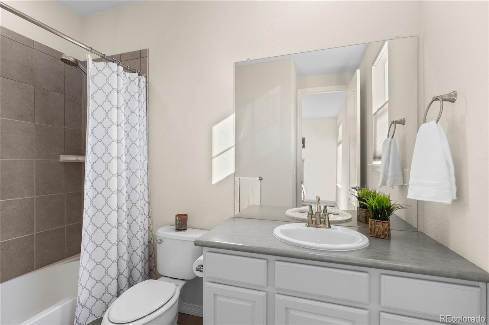 27267 E Jamison Place Aurora CO 80016