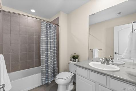 27267 E Jamison Place Aurora CO 80016