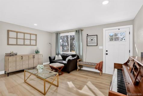 3222 Blackhawk Circle Aurora CO 80011
