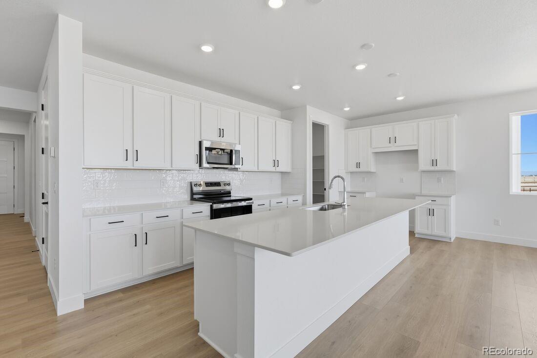 697 Bradley Circle Elizabeth CO 80107