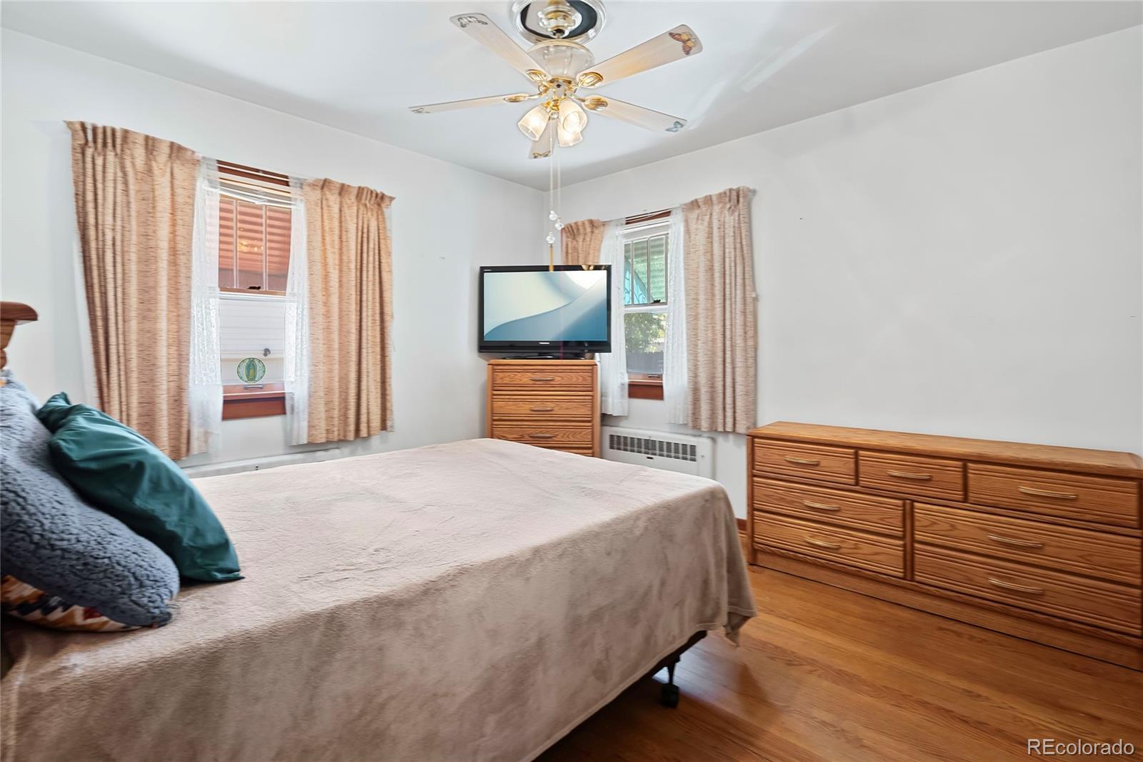 5960 Glencoe Street Commerce City CO 80022