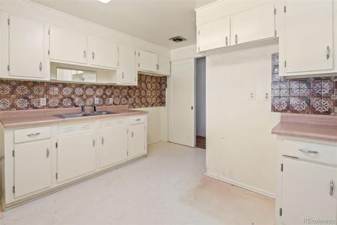 721 Geneva Street Aurora CO 80010
