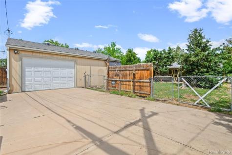721 Geneva Street Aurora CO 80010