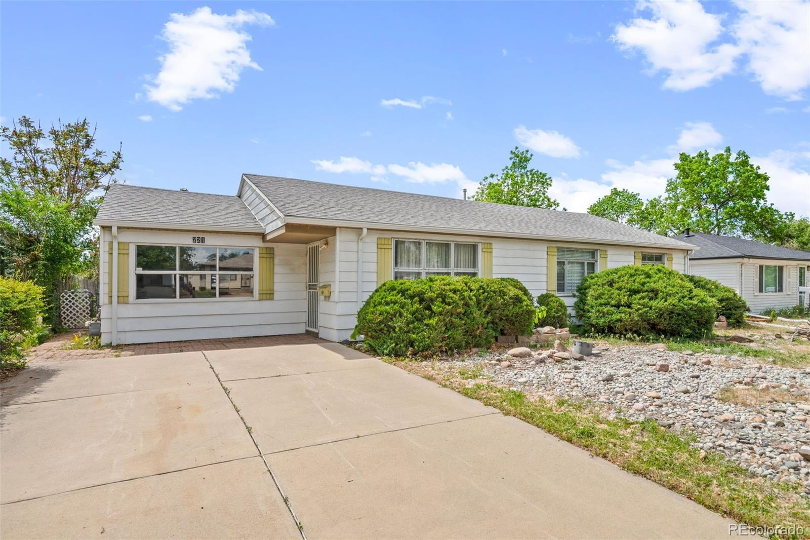 721 Geneva Street Aurora CO 80010
