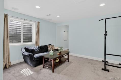 12850 Roslyn Street Thornton CO 80602