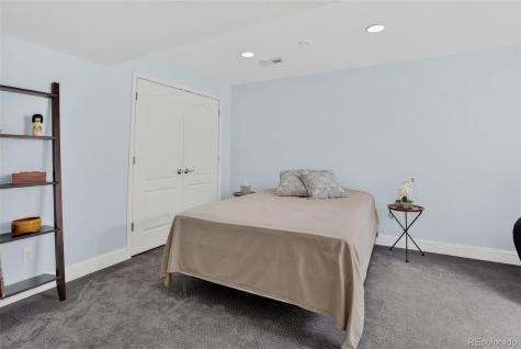 12850 Roslyn Street Thornton CO 80602