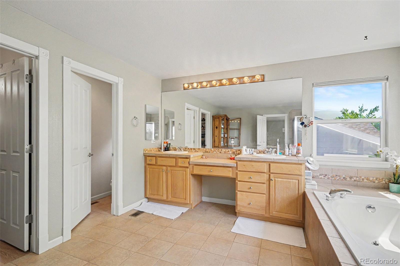 10600 Stonington Street Highlands Ranch CO 80126